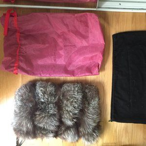 Racoon fur 1940s muff